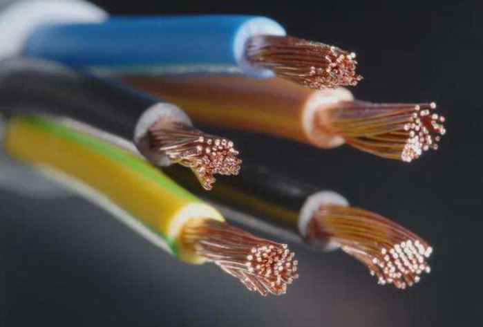 如何避免電線電纜的外皮在冬天斷裂呢？